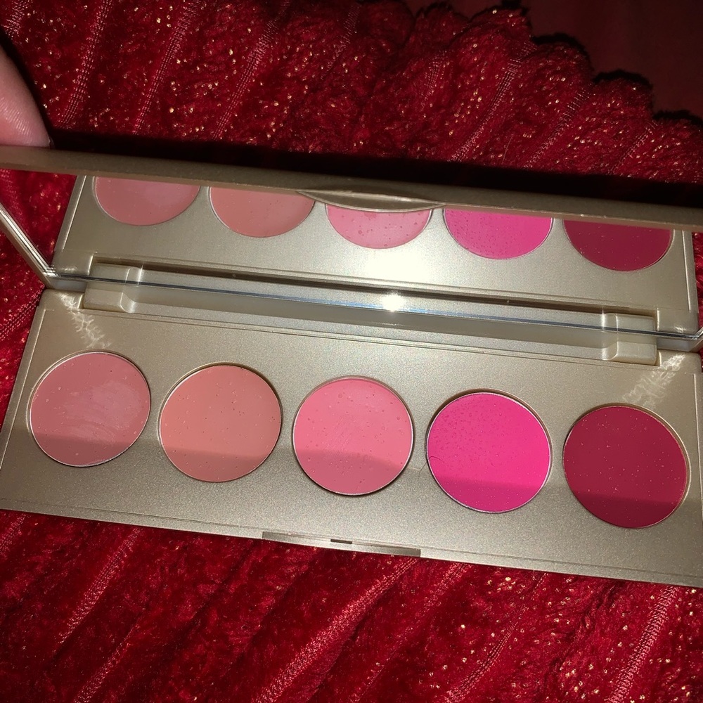 Stila convertible color dual lip & cheek palette